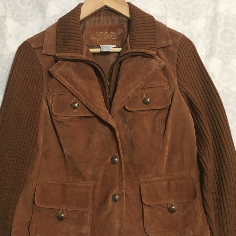 One piece suede jacket with sweater sleeves
